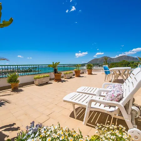 Apartment With Sea View From Terrace